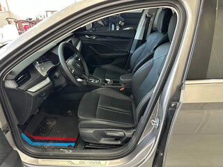 2022 Skoda Octavia IV (A8), серый, 2101255 рублей, вид 5