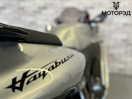 2026 Suzuki GSX 1300 R Hayabusa, серый, 2095000 рублей, вид 4