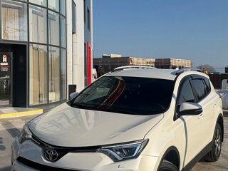 2017 Toyota RAV4 IV (XA40) Рестайлинг, белый, 2100000 рублей, вид 1