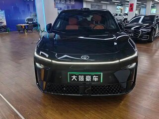 2026 Toyota bZ3X 58.3 kWh, чёрный, 2830708 рублей, вид 2