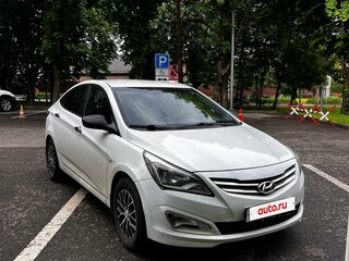 2015 Hyundai Solaris I Рестайлинг, белый, 950000 рублей, вид 2