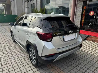 2022 Toyota Yaris L XP150 Рестайлинг, серый, 1170004 рублей, вид 4