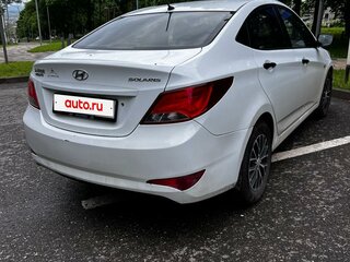 2015 Hyundai Solaris I Рестайлинг, белый, 950000 рублей, вид 3