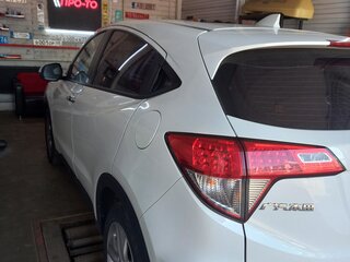 2021 Honda Vezel I Рестайлинг, белый, 2200000 рублей, вид 3