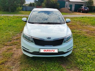 2015 Kia Rio III Рестайлинг, белый, 1000000 рублей, вид 1
