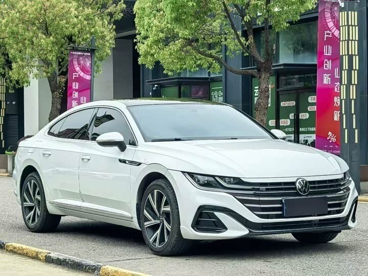 Открыть фотографии: Volkswagen Passat CC II Рестайлинг