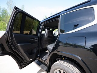 2026 Toyota Land Cruiser 300 Series, чёрный, 28000000 рублей, вид 4