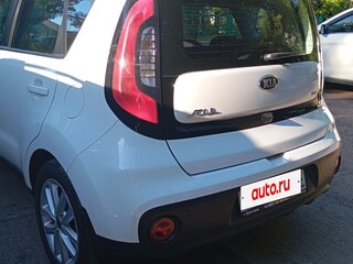 2017 Kia Soul II Рестайлинг, белый, 1180000 рублей, вид 3