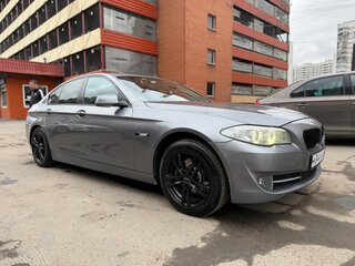 2012 BMW 5 серии 528i xDrive VI (F10/F11/F07), серый, 2050000 рублей, вид 3
