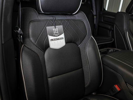 2026 Ram 1500 Crew Cab eTorque V Рестайлинг, красный, 12019113 рублей, вид 3