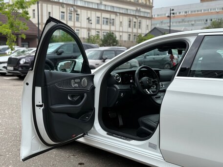 2023 Mercedes-Benz E-Класс 350 V (W213, S213, C238) Рестайлинг, белый, 5290000 рублей, вид 5