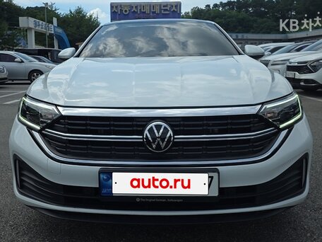 2022 Volkswagen Jetta VII Рестайлинг, белый, 1590000 рублей, вид 2