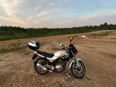 2014 Yamaha YBR125, серебристый, 100000 рублей, вид 2