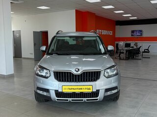 2017 Skoda Yeti I Рестайлинг, серебристый, 1550000 рублей, вид 3