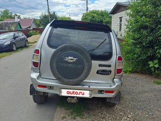 2004 Chevrolet Niva I, серебристый, 320000 рублей, вид 2
