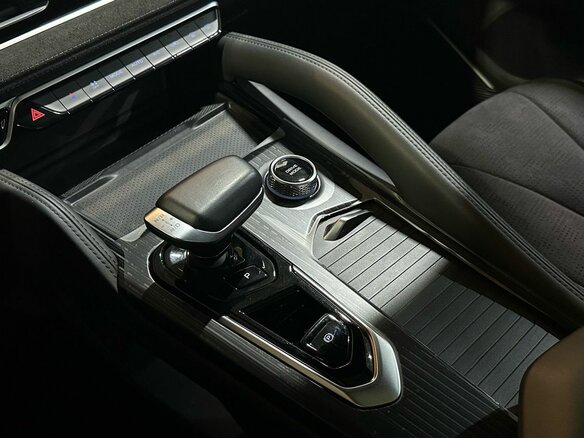 2024 Geely Monjaro I, чёрный - вид 16
