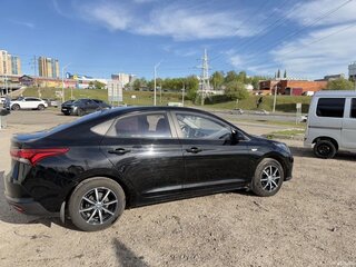 2021 Hyundai Solaris II Рестайлинг, чёрный, 1749000 рублей, вид 3