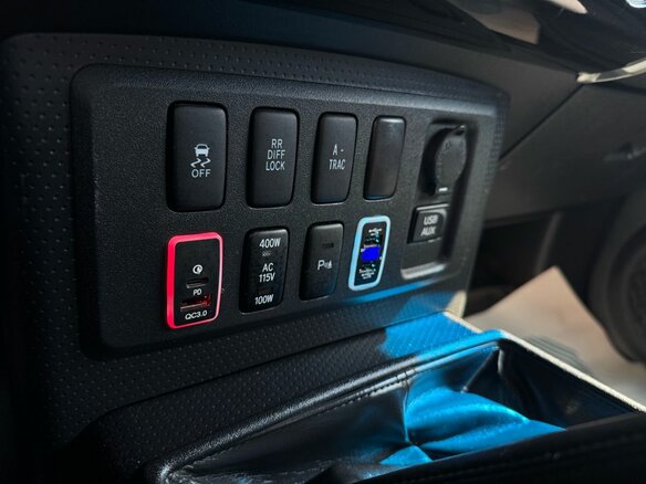 2011 Toyota FJ Cruiser, зелёный - вид 16