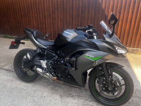 2024 Kawasaki Ninja 650, чёрный, 1220000 рублей, вид 4