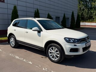 2011 Volkswagen Touareg II, белый, 1780000 рублей, вид 4