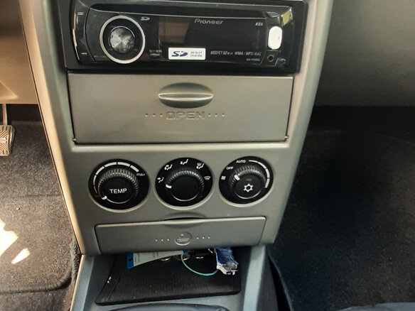 2009 Lada (ВАЗ) Priora I, серебристый, 390000 рублей - вид 8