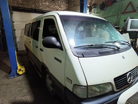 2004 Mercedes-Benz Sprinter, белый, 700000 рублей, вид 2