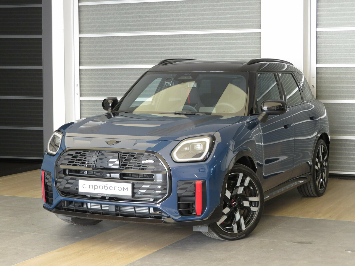 Открыть фотографии: Mini Countryman III