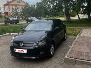2013 Volkswagen Polo V, чёрный, 620000 рублей, вид 2