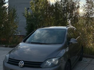 2010 Volkswagen Golf Plus II, коричневый, 650000 рублей, вид 2
