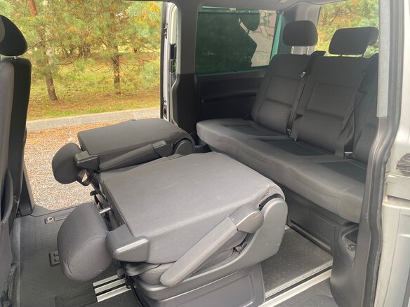 2005 Volkswagen Multivan T5, серебристый, 1400000 рублей - вид 13
