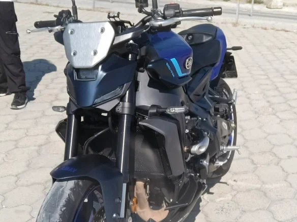 2024 Yamaha MT-09 (FZ-09), синий, 1290000 рублей