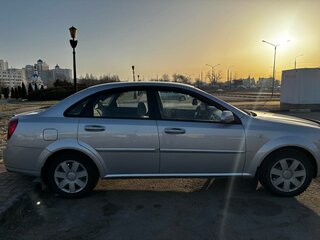 2007 Chevrolet Lacetti I, серебристый, 590000 рублей, вид 2