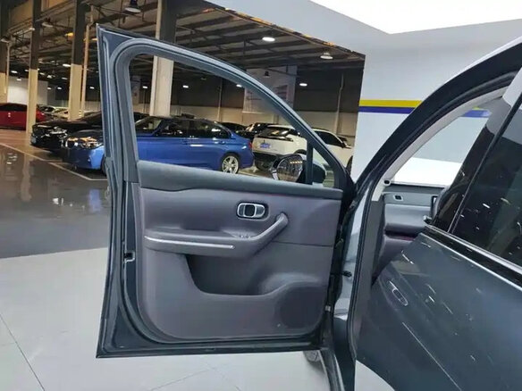 2024 Leapmotor C10 410 I, серый, 3708550 рублей - вид 16