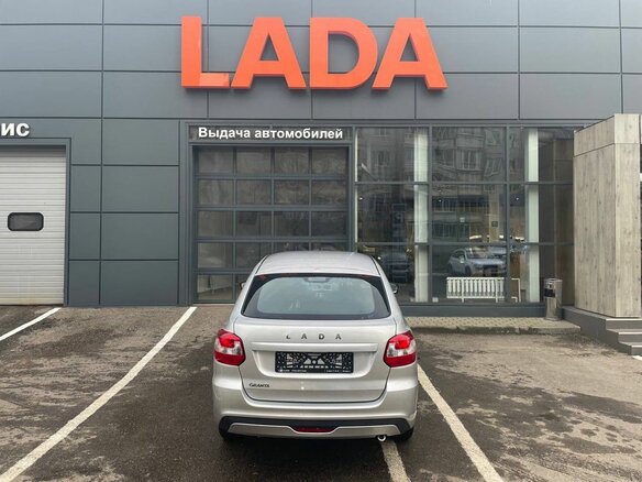 2026 Lada (ВАЗ) Granta I Рестайлинг, серебристый - вид 1