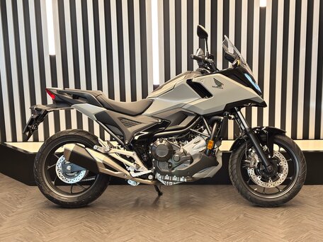 2026 Honda NC 750X, серый, 1145810 рублей, вид 2