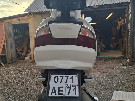 2003 Suzuki Burgman (SkyWave) 400, белый, 220000 рублей, вид 3