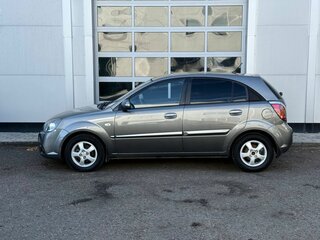 2010 Kia Rio II Рестайлинг, серебристый, 650000 рублей, вид 2