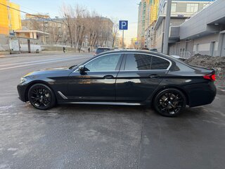 2021 BMW 5 серии Long 530Li xDrive VII (G30/G31/G38) Рестайлинг, чёрный, 4900000 рублей, вид 5