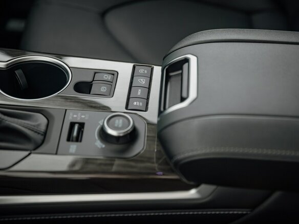 2025 Toyota Highlander IV (XU70), белый - вид 21