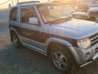 2009 Mitsubishi Pajero Mini II, серый, 815000 рублей, вид 1