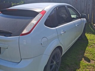 2010 Ford Focus II Рестайлинг, белый, 710000 рублей, вид 4
