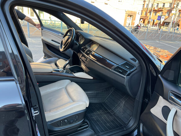 2010 BMW X6 35i 8-speed I (E71), чёрный, 2100000 рублей - вид 17
