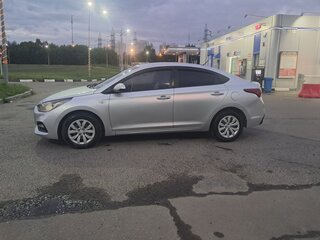 2018 Hyundai Solaris II, серебристый, 895000 рублей, вид 3