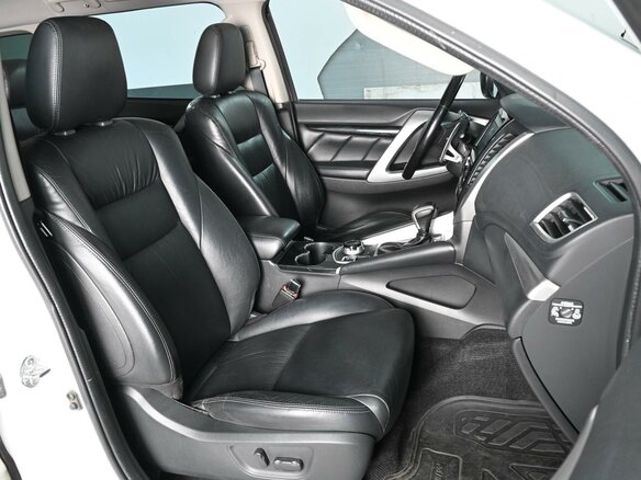 2020 Mitsubishi Pajero Sport III, белый - вид 7