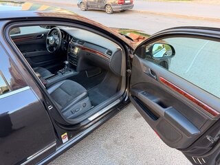2009 Skoda Superb II, чёрный, 700000 рублей, вид 5