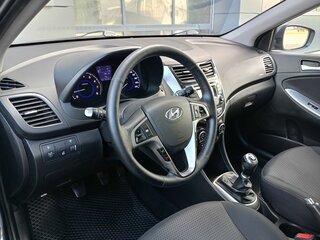 2015 Hyundai Solaris I Рестайлинг, серый, 779000 рублей, вид 5