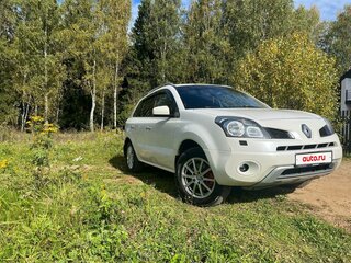 2011 Renault Koleos I Рестайлинг, белый, 680000 рублей, вид 3