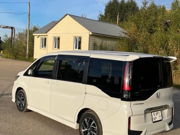 2021 Honda Stepwgn V Рестайлинг, белый, 2600000 рублей - вид 5