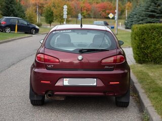 2006 Alfa Romeo 147 I Рестайлинг, пурпурный, 500000 рублей, вид 3