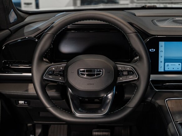 2026 Geely Monjaro I Рестайлинг, белый - вид 25